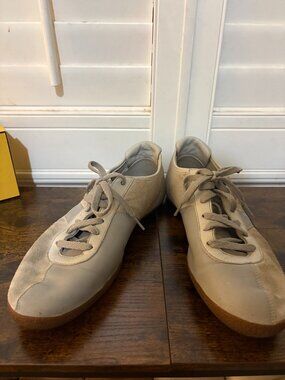 Vintage-style Puma Low-Profile Speedcat-Style Sneakers Size 9.5